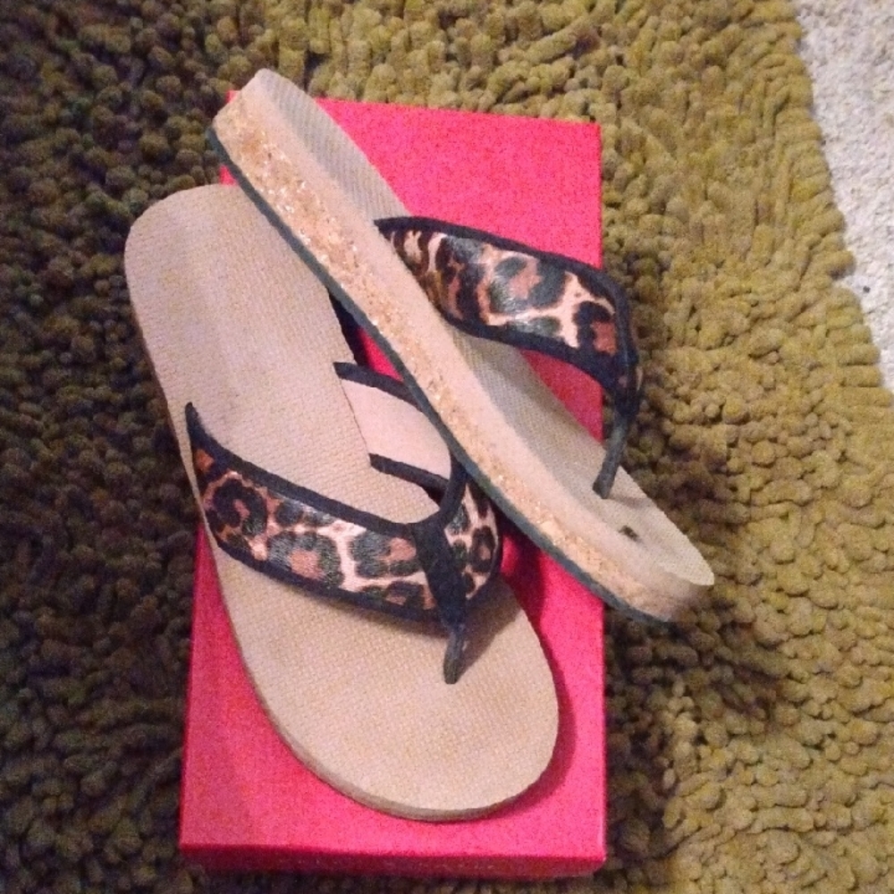 Kelly & Katie Leopard-Print Thong Sandals with Tan Footbed